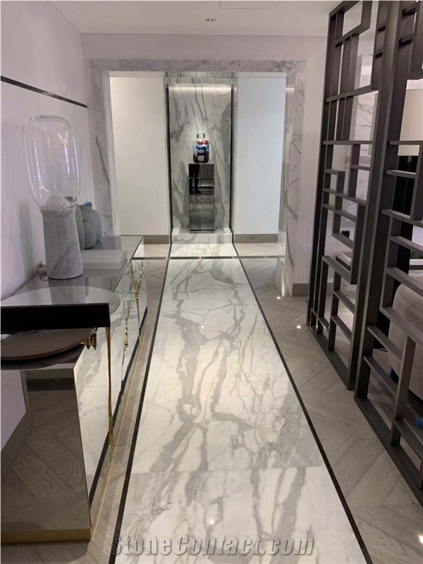 Italian Carrara White Marble Floor Mdallion