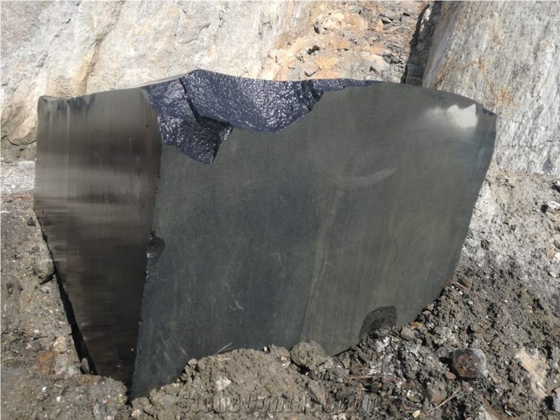 Himalayan Black Granite Blocks