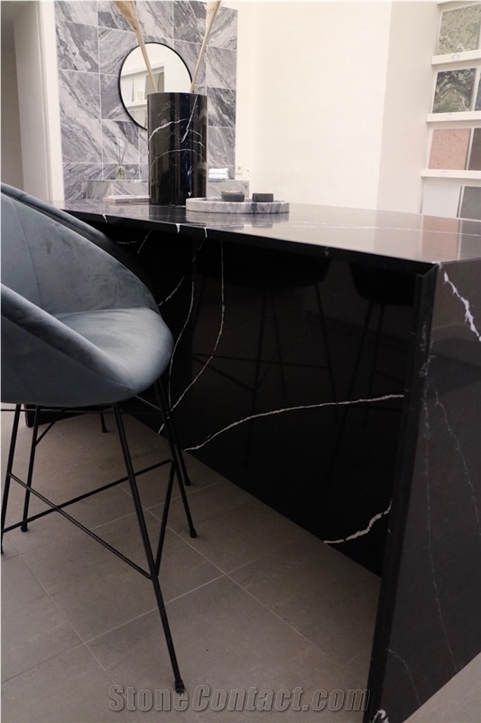Kitchen Island in Silestone Eternal Marquina