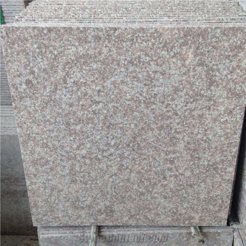 High Quality Chinese G687 Granite Flamed Tiles