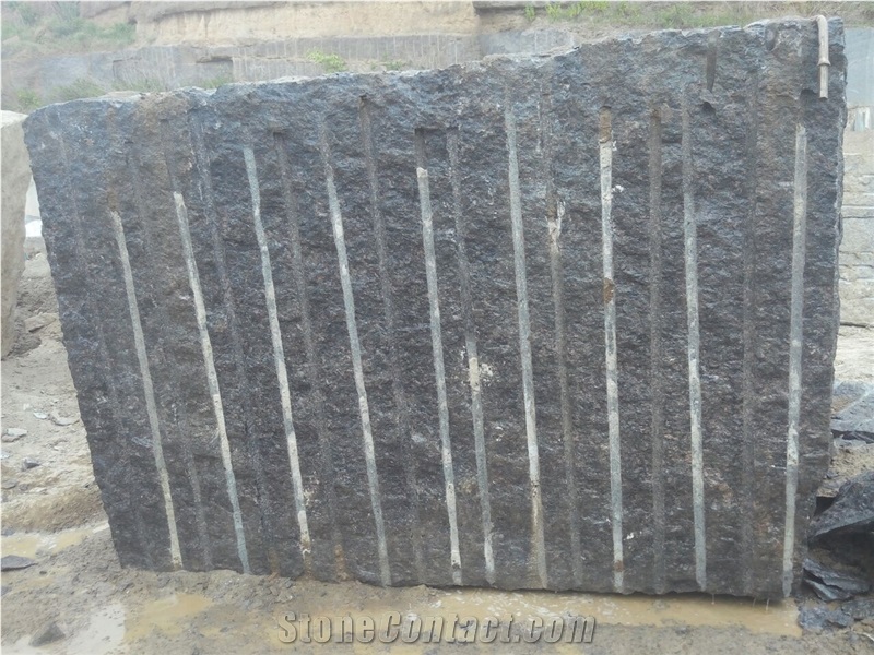 Tan Brown Granite Blocks