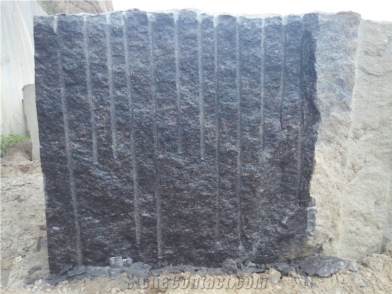 Tan Brown Granite Blocks