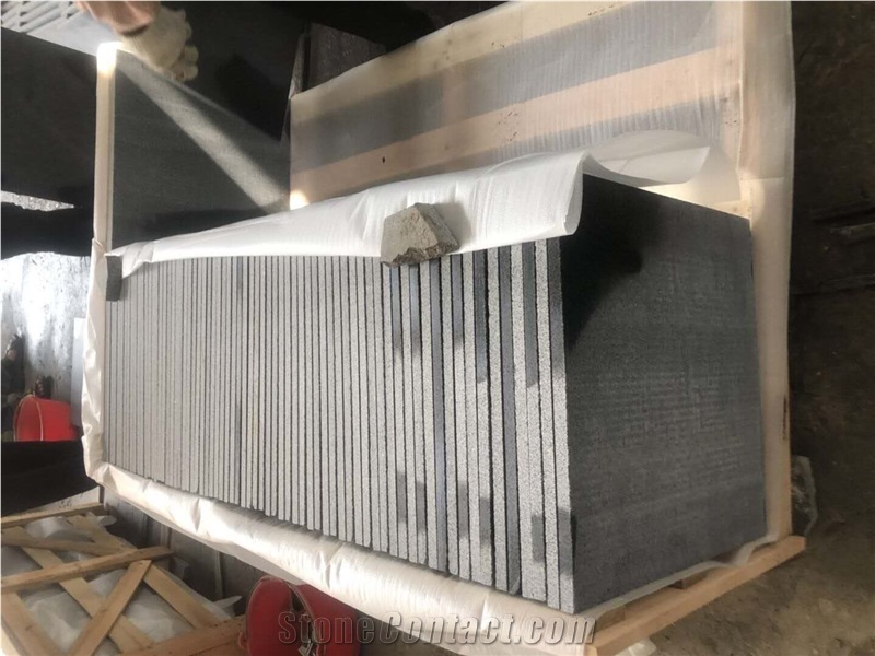 Original G654 Black Granite Honed Stair Riser