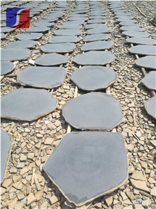 Gray Basalt Random Flagstone Basalt/Crazy Pavers