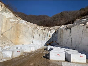 Own Quarry North Pearl White Marble Blocks