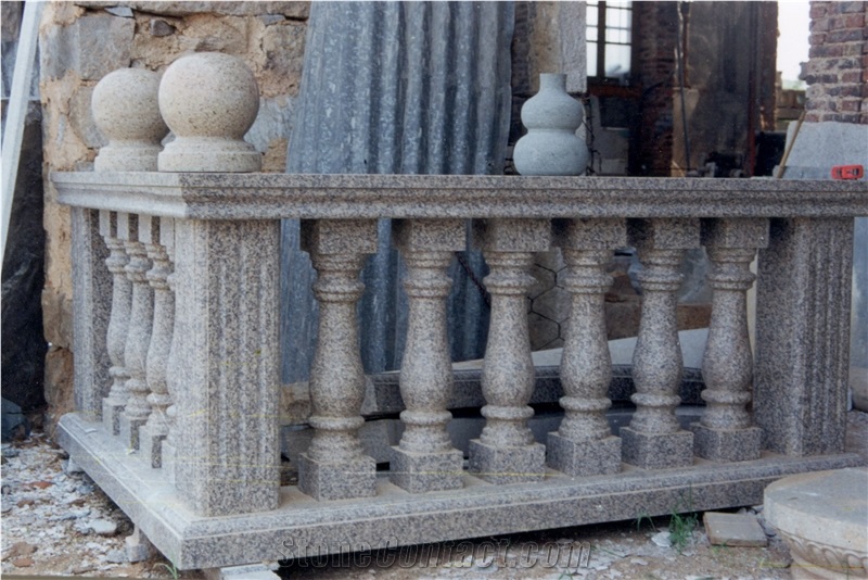 Historystone Building Stone with House, Garden