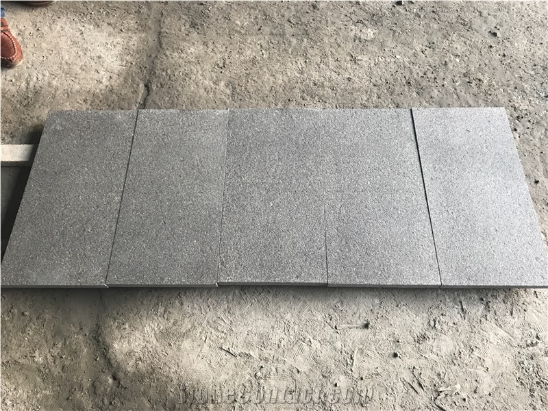China New G684 Black Basalt Flamed Floor Tiles