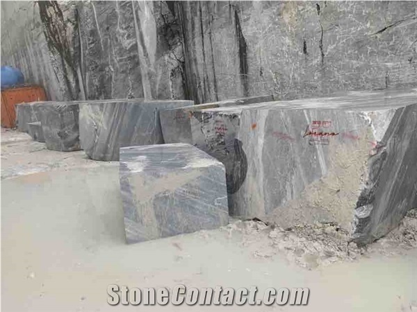 Avaible Blocks Grey Carrara from Our Quarry Loranoii