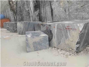 Avaible Blocks Grey Carrara from Our Quarry Loranoii