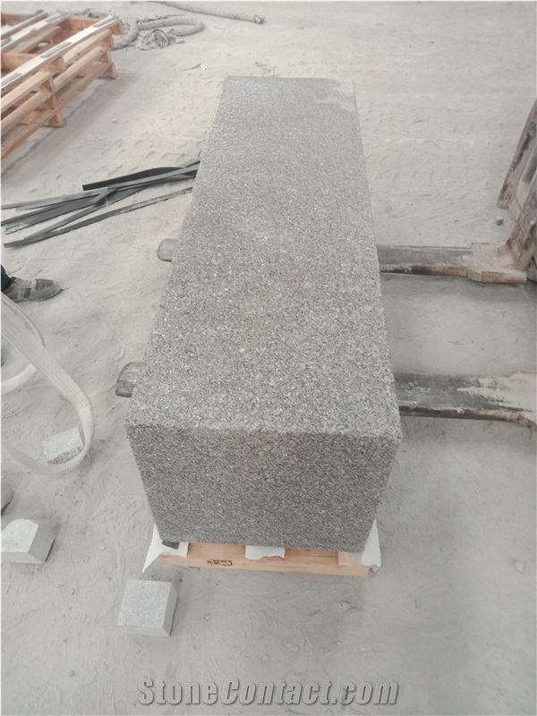 G617 Rose Well Pink Flamed Paving Kerbstone
