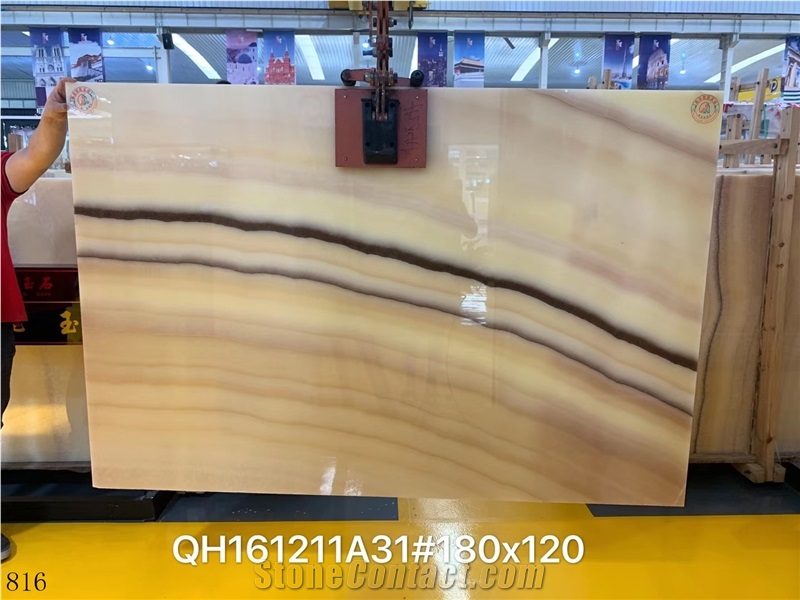 Onice Di Sicilia Della Cappuccino Solar Onyx Slab