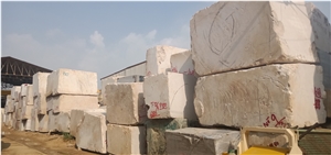 Suntippi Beige Marble Blocks Beige Marble Boulders