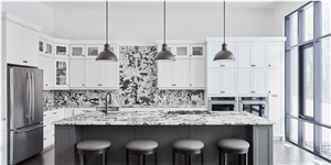 Alaska White Granite Kitchen Top and Backsplash