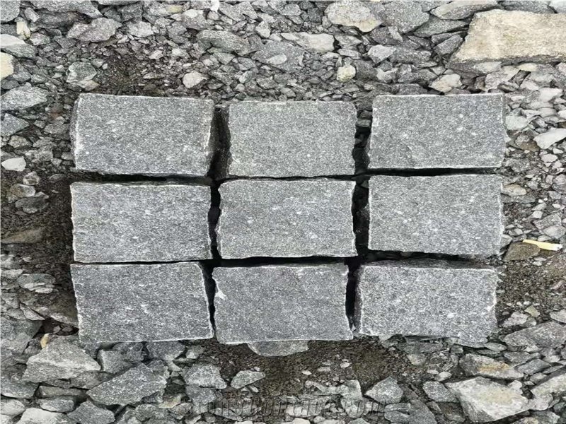 G684 Black Basalt Natural Cobble Stone Pavers Setts