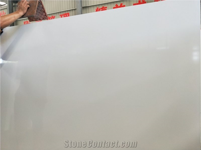 Pure White Quartz Stone Kitchen Slabs