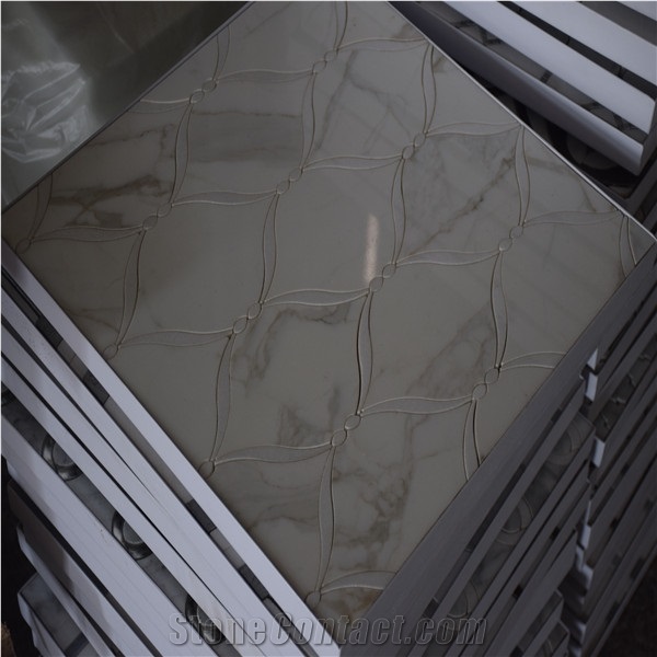 Calacatta Gold Marble W/Pearl Of Shell Lantern Mosaic Tile
