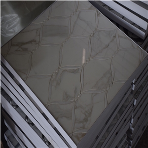 Calacatta Gold Marble W/Pearl Of Shell Lantern Mosaic Tile