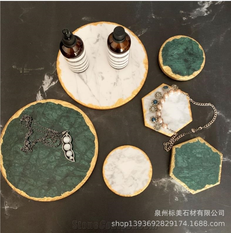 Green and White Engraved Golden Marble Table Mat
