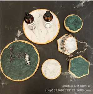 Green and White Engraved Golden Marble Table Mat