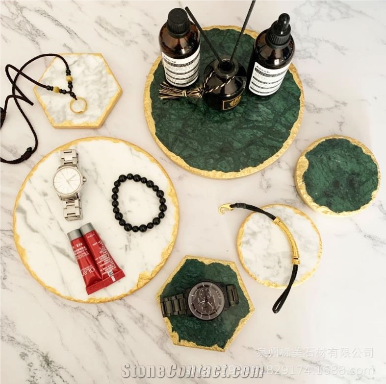 Green and White Engraved Golden Marble Table Mat