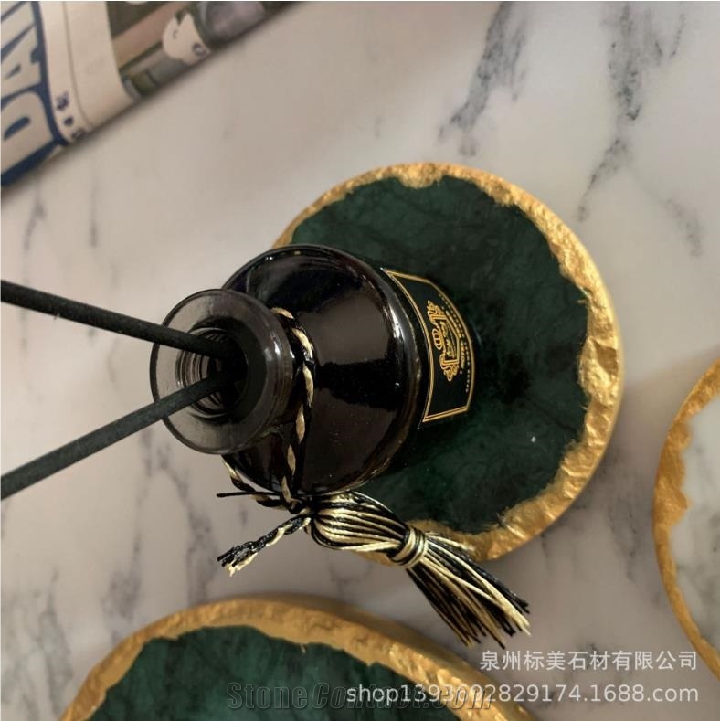 Green and White Engraved Golden Marble Table Mat
