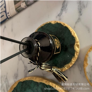 Green and White Engraved Golden Marble Table Mat