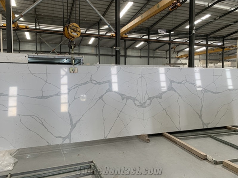 Bookmatched Calacatta Quartz Slabs for Countertops