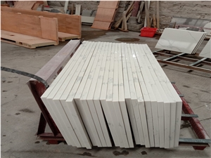 Calacatta White Quartz Kitchen Countertops