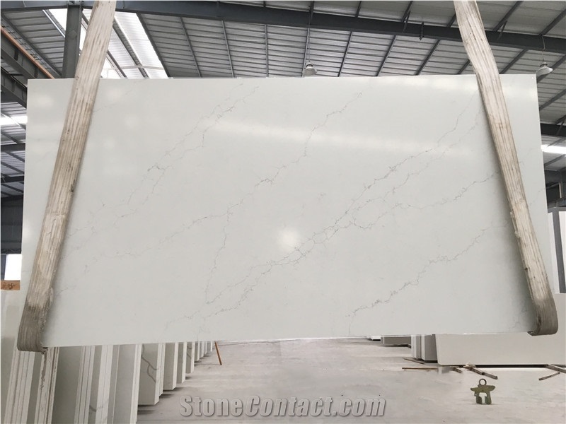Cut-To-Size Calacatta Quartz Kitchen Countertops