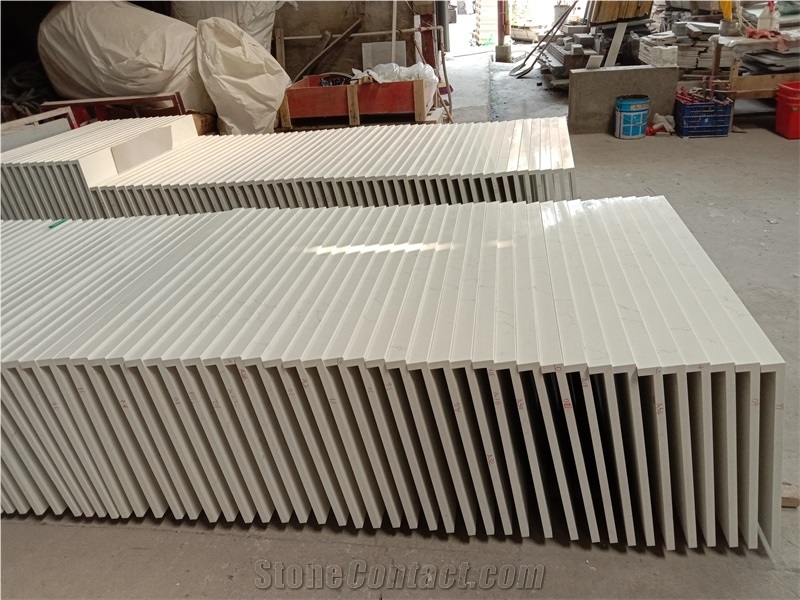 White Calacatta Quartz Prefab Bathroom Countertop