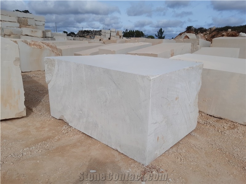 Moca Creme Gross Grain, Moca Creme Grao Grosso Limestone Block