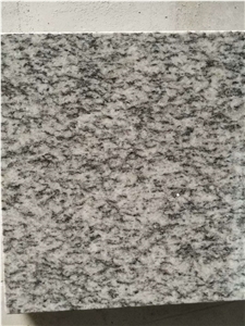 Sunny White Granite Prefabricated Bathroom Countertops