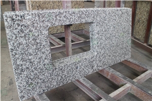 G439 Big White Flower Granite Prefab Countertops