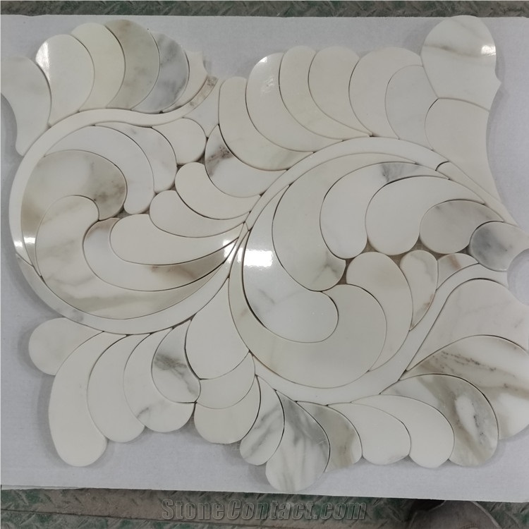Calacatta Borghini Marble Flower Mosaic Pattern