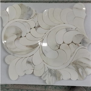 Calacatta Borghini Marble Flower Mosaic Pattern