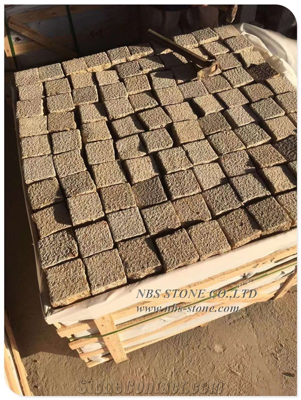G682 Yellow Granite Cobble Cube Paving Stone