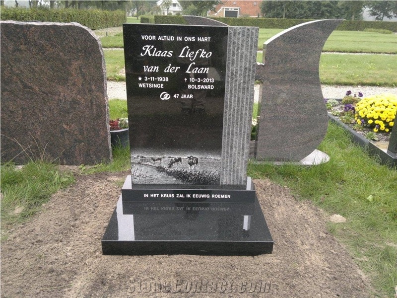 Black Granite Monument & Tombstone & Headstone