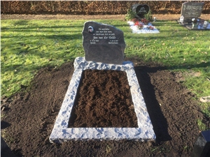 Black Granite Monument & Tombstone & Headstone