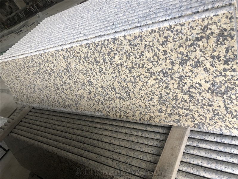 China Chrysanthemum Yellow Granite Slabs Tiles