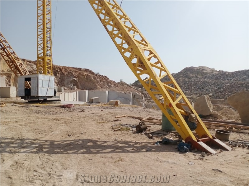 Royal Cream Granite
