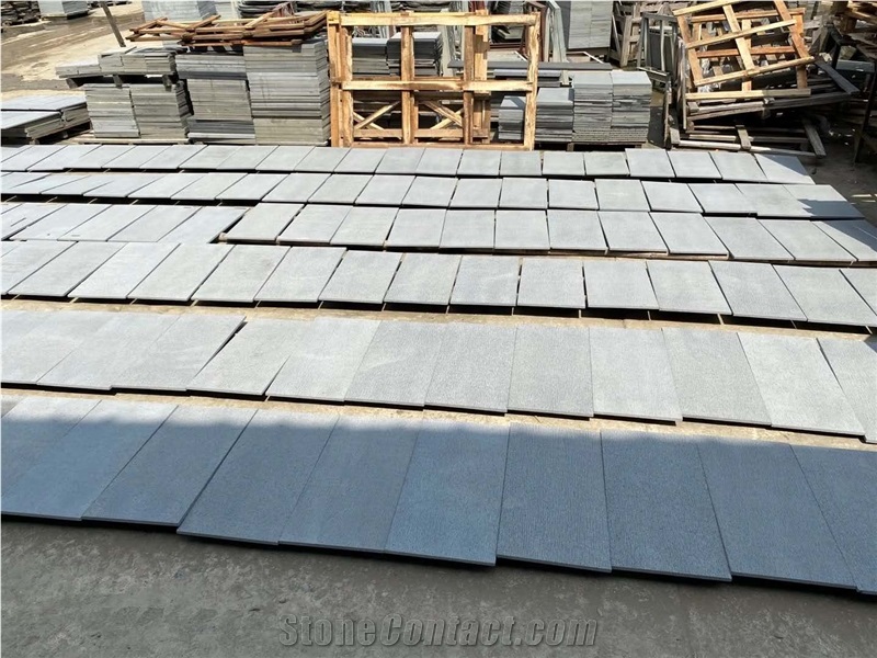 China Hainan Grey Andesite Chisel Wall Tiles