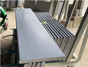 China Hainan Grey Andesite Honed Stair Treads