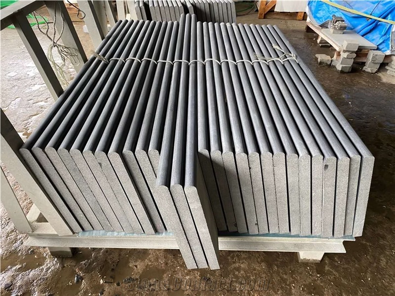 China Hainan Grey Andesite Honed Stair Treads