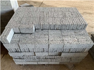 China Hainan Grey Andesite Honed Stair Treads