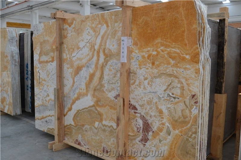 Sahara Onyx Slabs