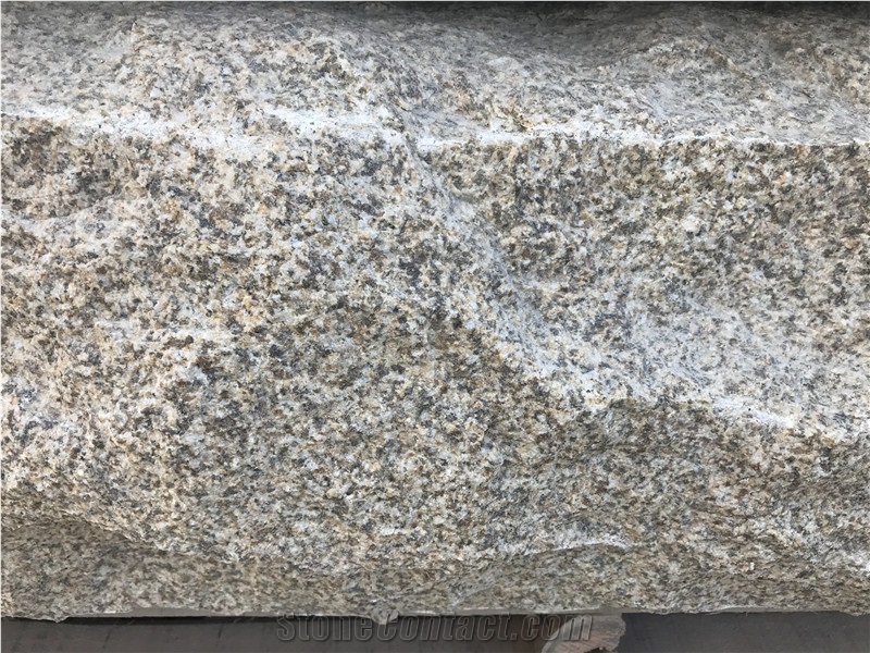 G682 Gold Granite Column Pillar Gatepost Pillar