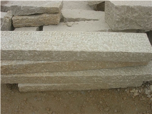 G682 Golden Yellow Garnet Granite Flamed Kerbstone