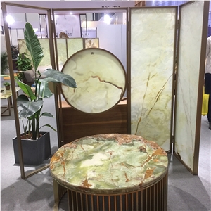 Round Good Quality Green Onyx Coffee Table
