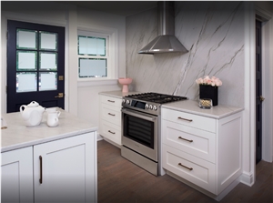 Calacatta White Quartzite Kitchen Countertop