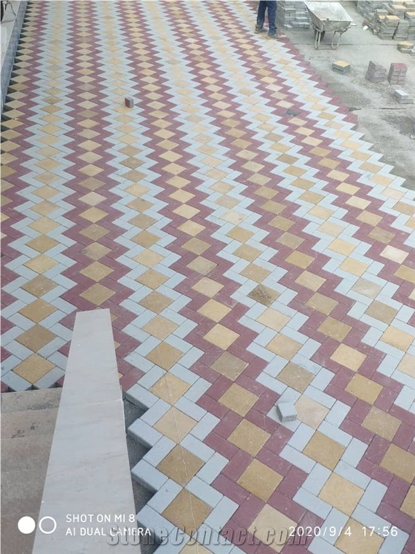 Square 208